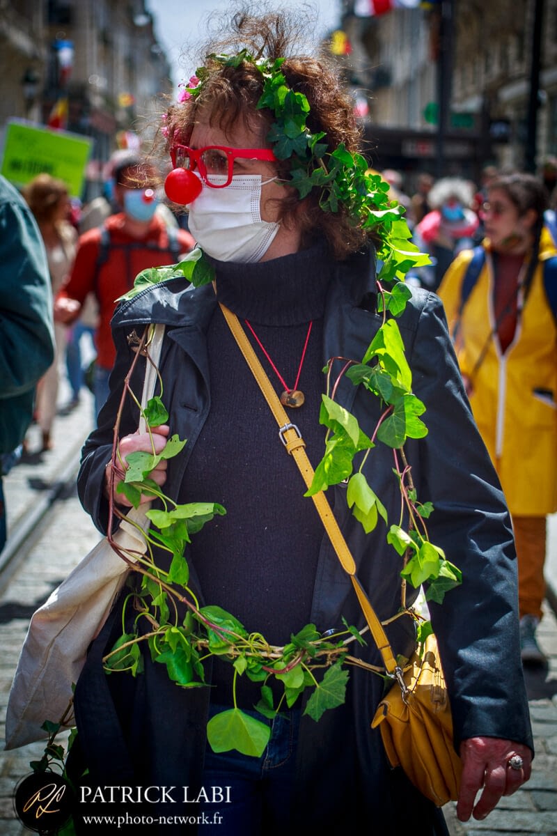 @photo-network-art dela couleur-29 Manifestation du 15 Mai 2021 à Orléans- l'art met des couleurs