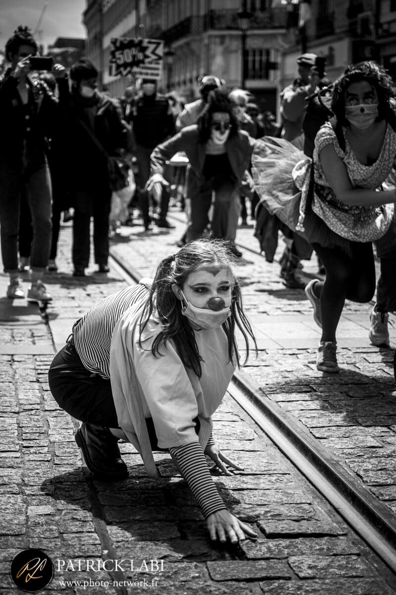 @photo-network-art dela couleur-26 Manifestation du 15 Mai 2021 à Orléans- l'art met des couleurs